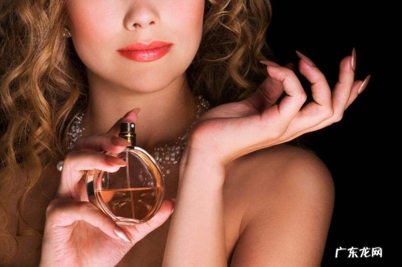 香水的正确使用方法 怎么开香水