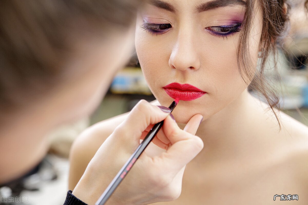 婚礼跟妆师怎么安排？在哪里找？