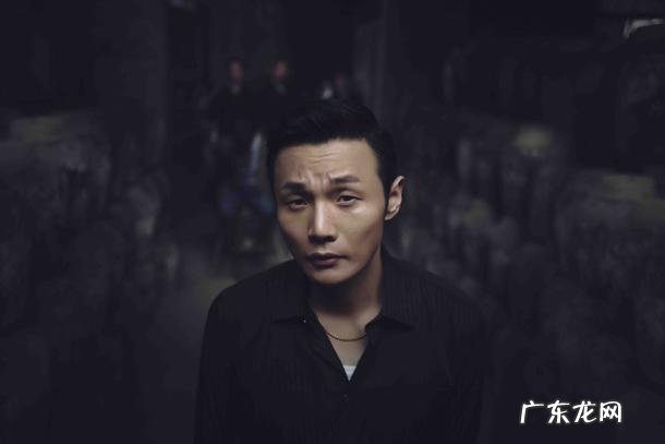 鄢手骐在场上的表现堪称噩梦,为何教练杨鸣还坚持用他呢?