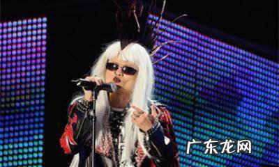 马云化身杰克逊跳经典舞蹈 阿里巴巴年会马云表演