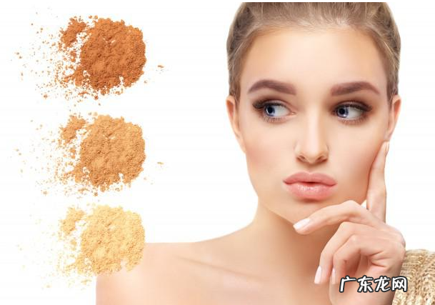 如何正确使用粉底液和粉饼 粉底和粉饼的区别在哪