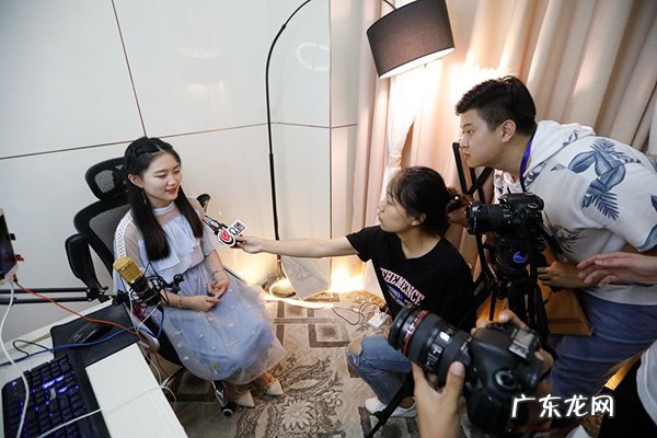 抖音怎么弄设定 抖音直播怎么置顶商品？置顶怎么弄？抖音视频设置置顶怎么弄