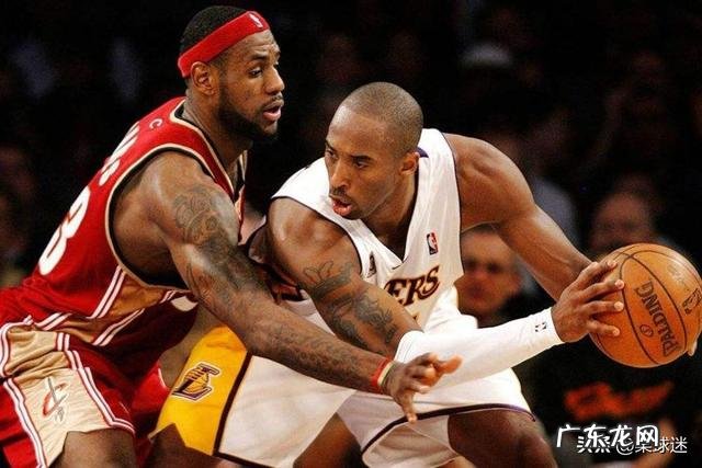 7个科比和7个詹姆斯分别组两队,不要教练哪个队会胜?
