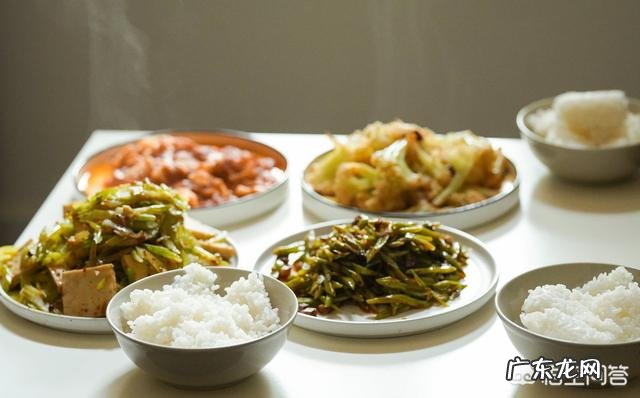 减肥期间碳水放在哪一餐吃最好?