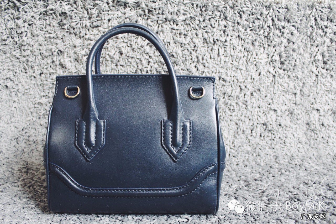 范思哲手袋实物测评 范思哲女包怎么样