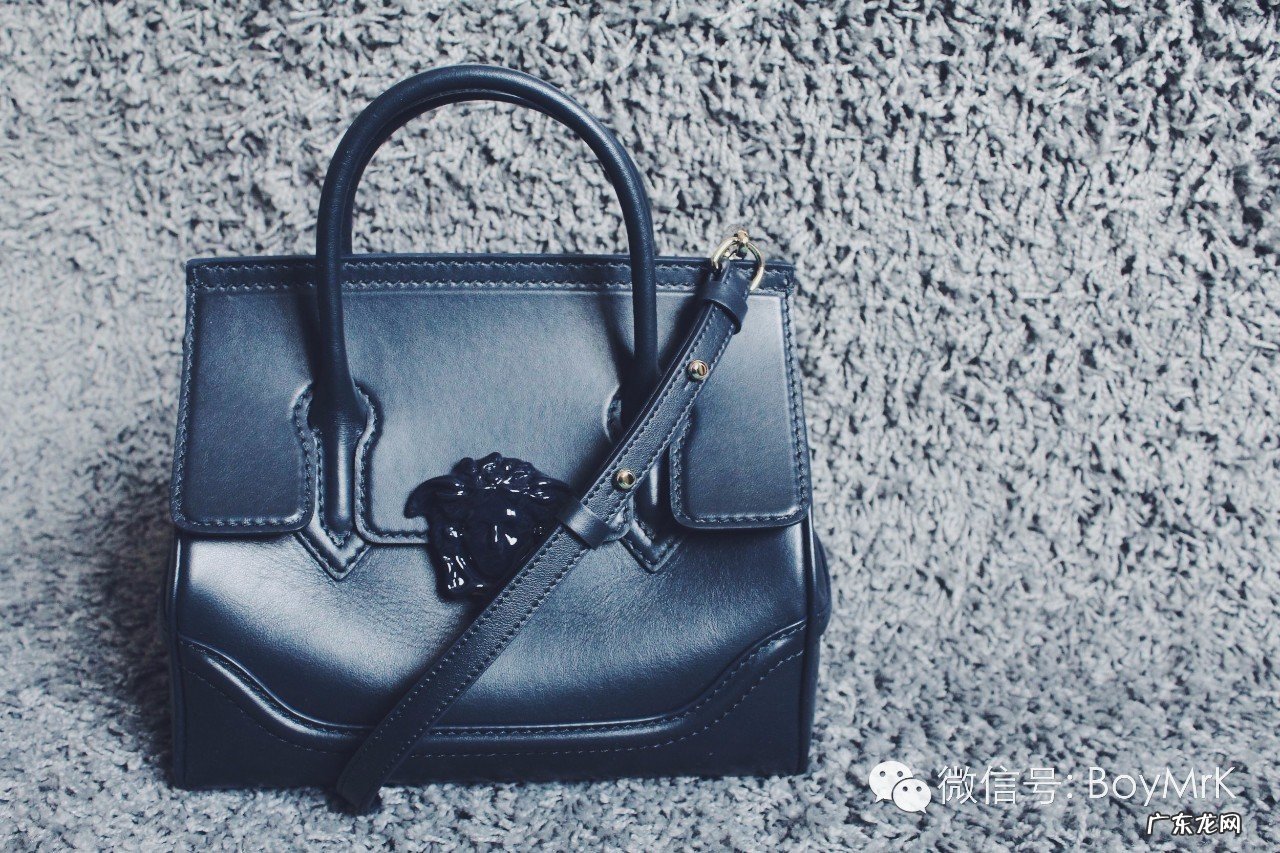 范思哲手袋实物测评 范思哲女包怎么样