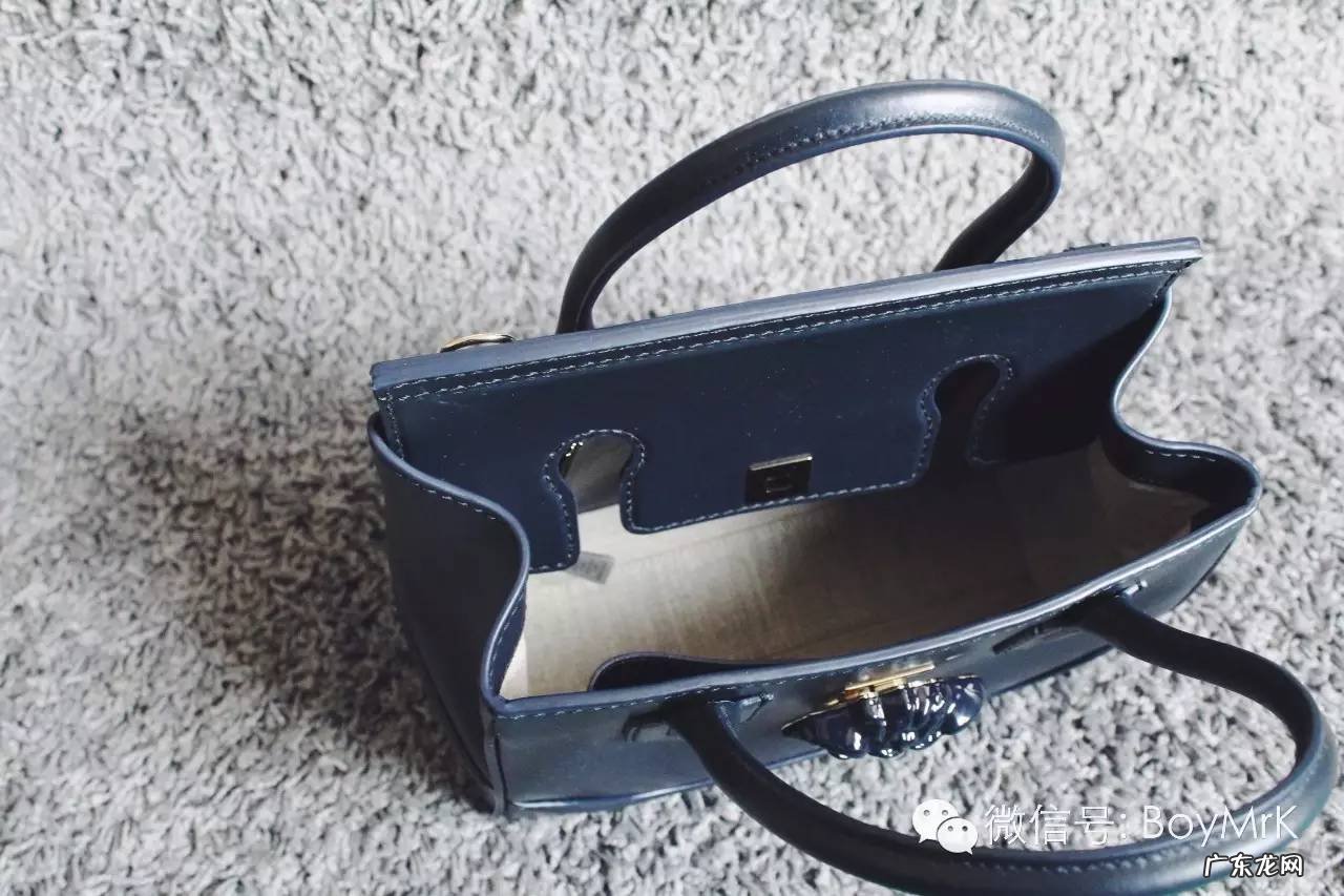 范思哲手袋实物测评 范思哲女包怎么样