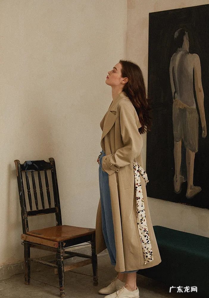 一件风衣的4种搭法 风衣怎么搭配好看