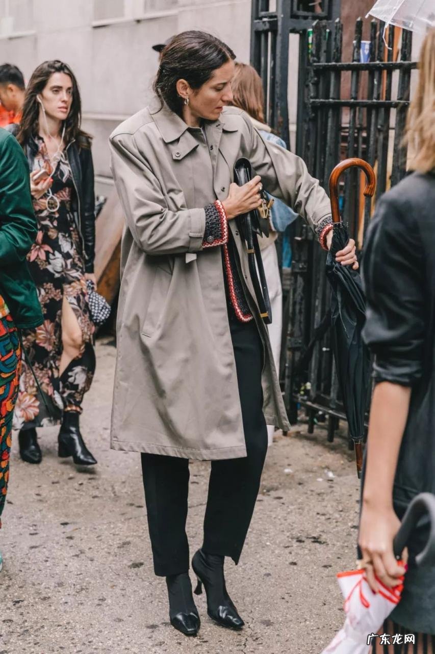 一件风衣的4种搭法 风衣怎么搭配好看