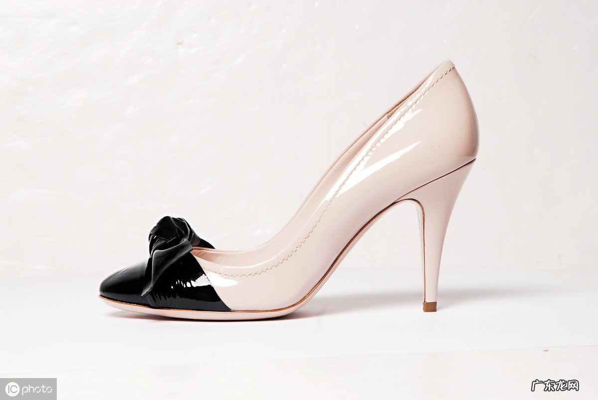 有哪些知名的女鞋品牌(世界十大奢侈女鞋品牌排行榜)