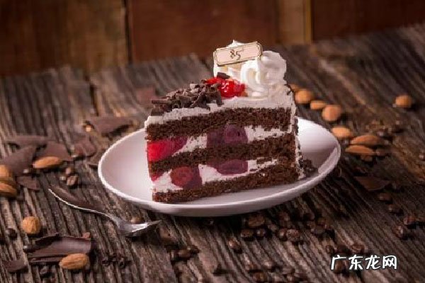 加盟条件、费用及优势 加盟85度c大概多少钱