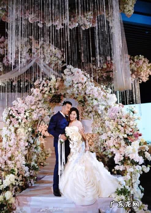 婚礼现场发朋友圈的句子 【抖音文案】婚礼现场很美的句子