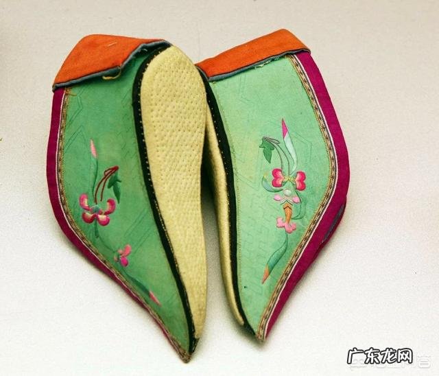 过去女人裹足是为了美观吗你怎么看