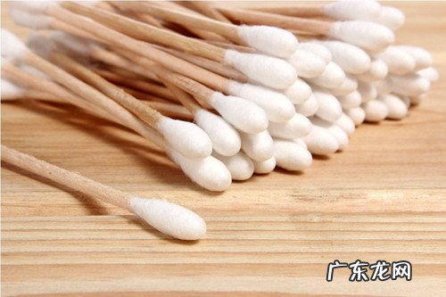 【养宠物心得分享】牛头梗耳朵里面被耳屎装满，牛头梗耳朵里面全是耳屎