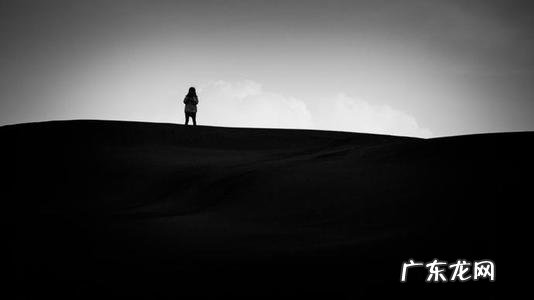 形容寂寞孤独的句子 【抖音文案】形容自己很孤独的句子