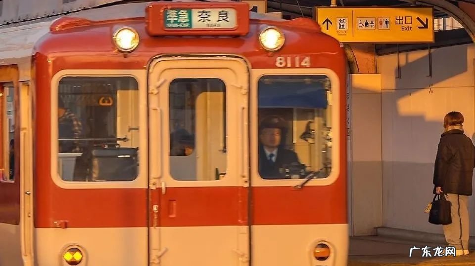 江小白文案大合集：总有一句戳中你的心