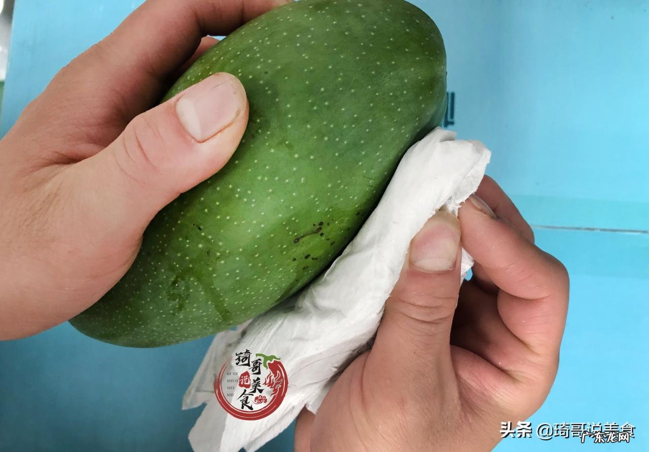 芒果怎么催熟不会烂？怎么判断芒果有没有熟？