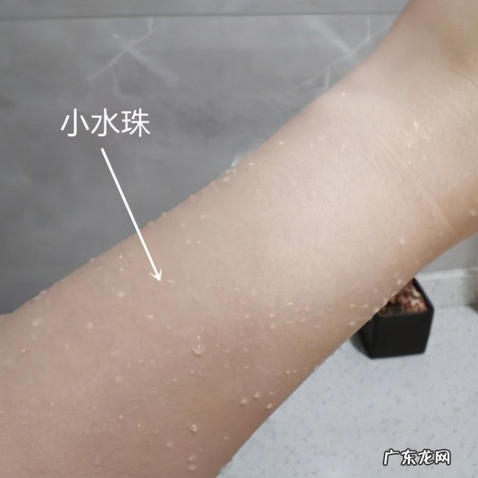 卸妆油卸妆后还要用洗面奶吗?怎么卸妆不伤皮肤?