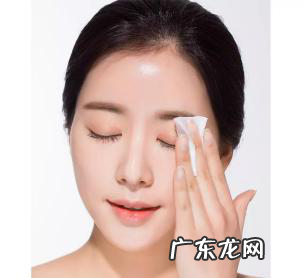 卸妆油卸妆后还要用洗面奶吗？怎么卸妆不伤皮肤？