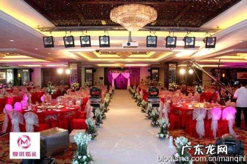 形容婚礼场面隆重的句子 【抖音文案】形容婚礼隆重的句子