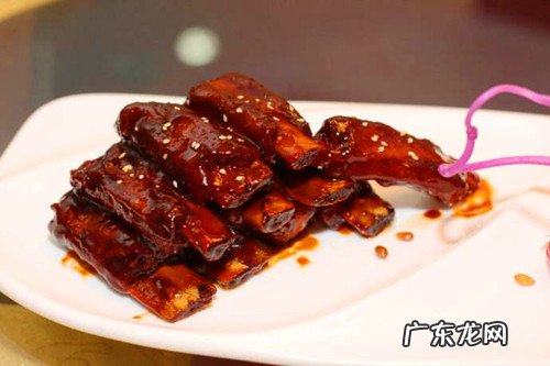 【小宠物的维护保养小技巧】小狗禁吃禁饮了四天饲养后拉肚子应该怎么办