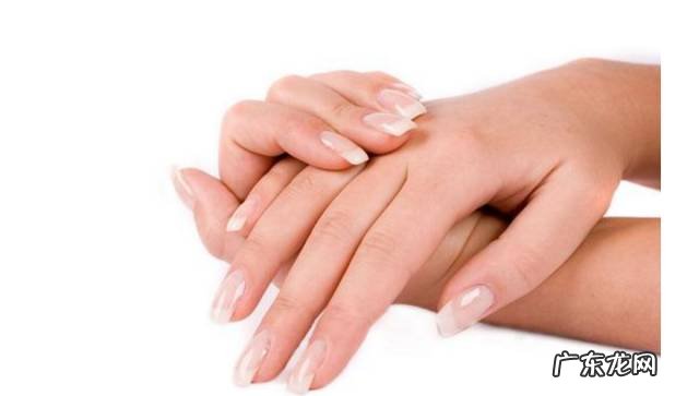 香膏正确使用方法 固体香水膏怎么使用