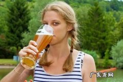 常年喝啤酒的人会有什么后果 喝啤酒有什么好处