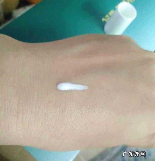 你认为护肤品可以祛斑祛痘使人变漂亮吗