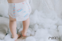 纸尿裤使用方法和选购技巧 纸尿裤和拉拉裤的区别