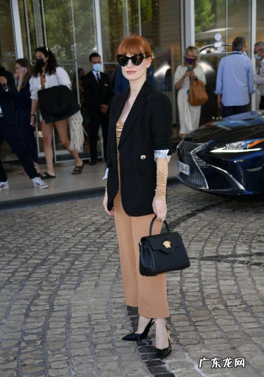 VersaceLaMedusa手袋明星同款 范思哲包包属于什么档次