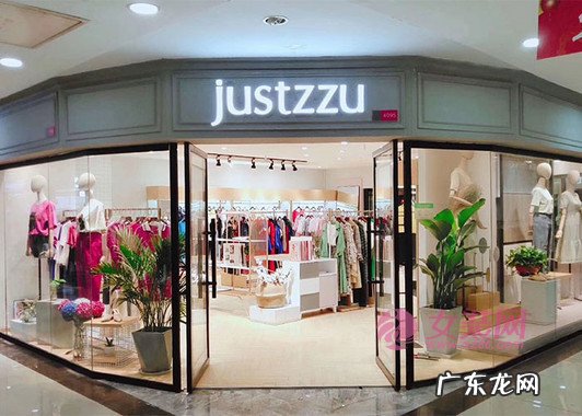 新手卖衣服的说话技巧 卖衣服怎么跟客人聊天