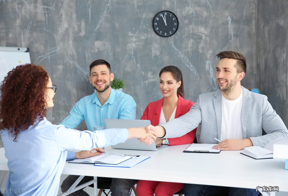 什么叫自媒体？这个赚钱吗？