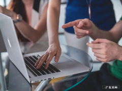 亚马逊VS沃尔玛：亚马逊更胜一筹，沃尔玛份额不断下降