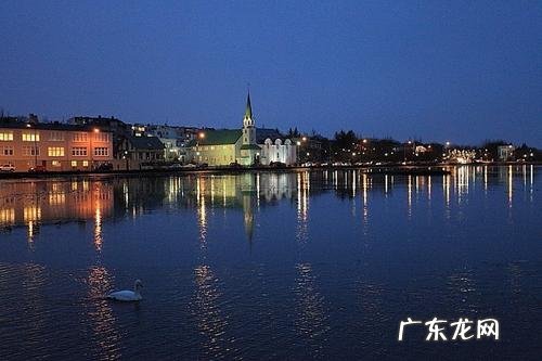 形容白天和夜晚景色美的句子 【抖音文案】形容白天和夜晚景色各不同