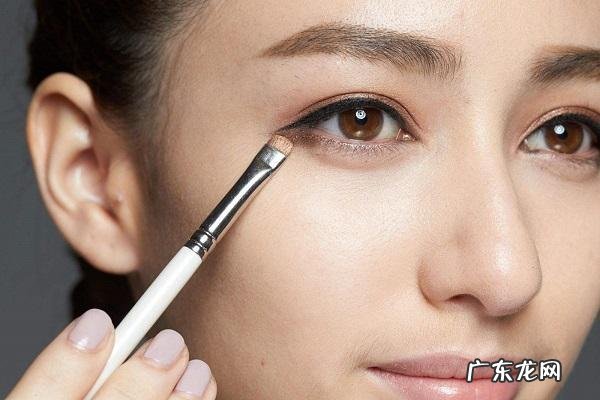 女士化淡妆的基本步骤 女生怎么化淡妆