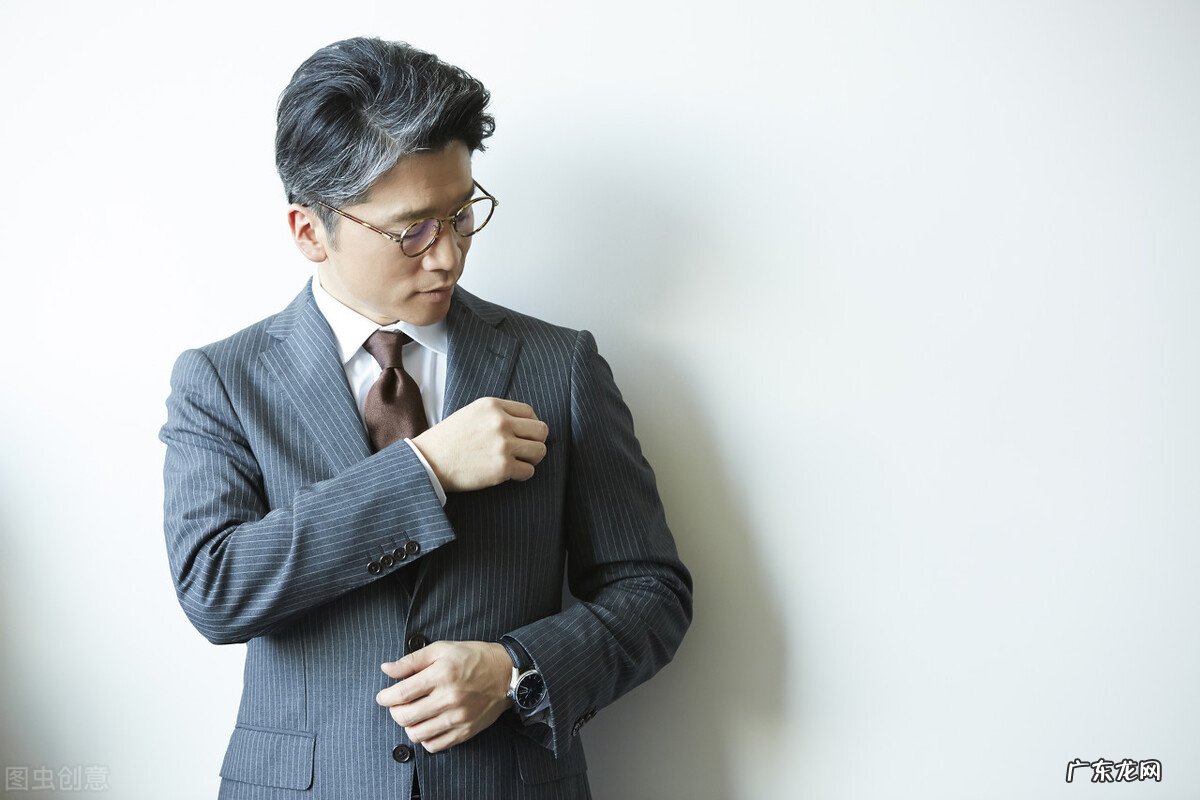 10条男士服装搭配技巧 男士如何搭配衣服好看