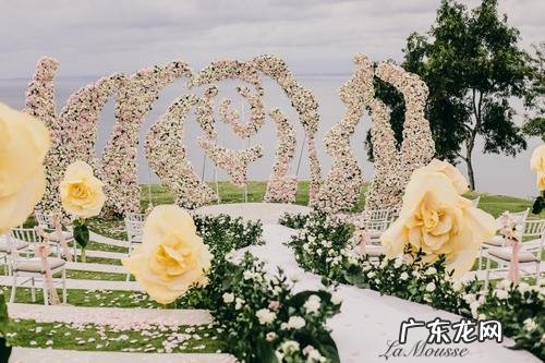 婚礼美好祝福的句子 【抖音文案】美好的婚礼的句子