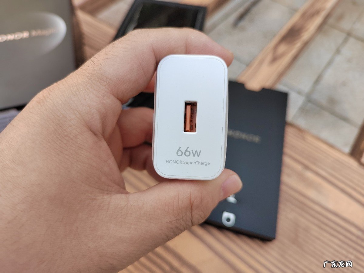 荣耀Magic3旗舰版测评 华为mgaic3怎么样