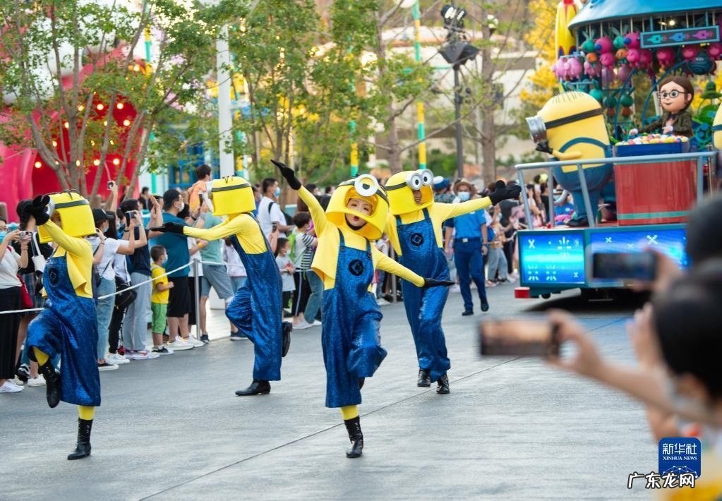 北京环球影城今日正式开园,员工参与倒票将被辞退