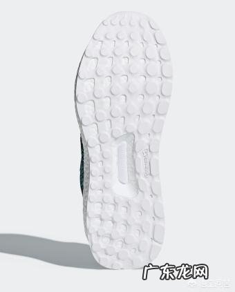 阿迪达斯的BOOST鞋底质量和舒适度怎么样?