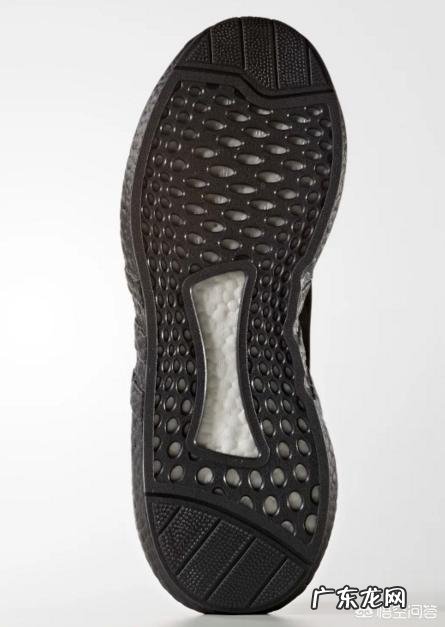阿迪达斯的BOOST鞋底质量和舒适度怎么样?