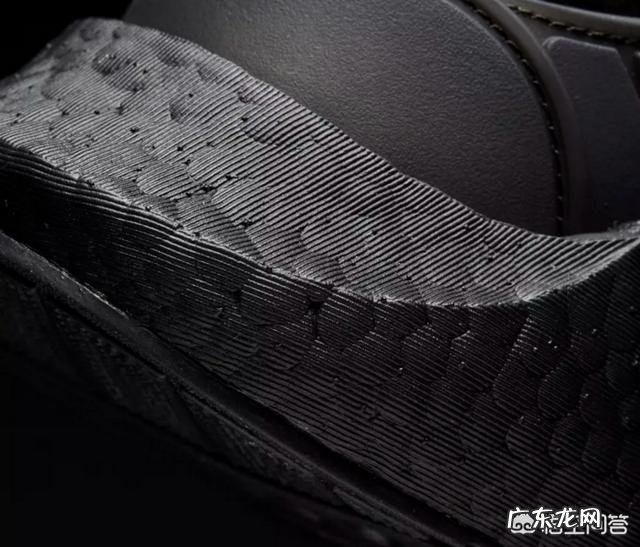 阿迪达斯的BOOST鞋底质量和舒适度怎么样?