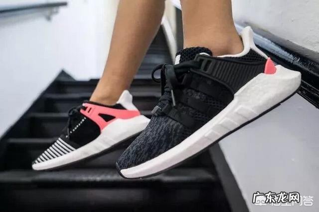 阿迪达斯的BOOST鞋底质量和舒适度怎么样?