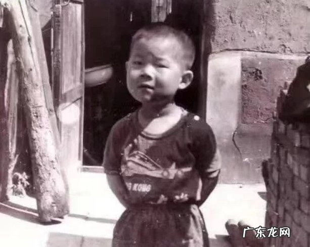 从底层逆袭成功的8位明星 草根明星的人物有哪些