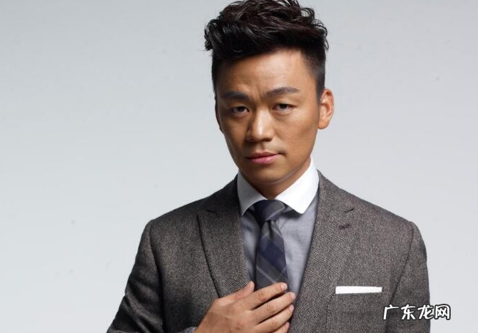 从底层逆袭成功的8位明星 草根明星的人物有哪些