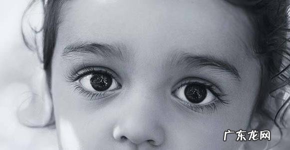 形容一个人眼睛清澈的句子 【抖音文案】形容一个人眼睛明亮的句子