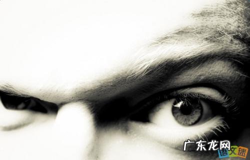 描写男孩眼睛的好词好句 【抖音文案】男孩眼睛的描写