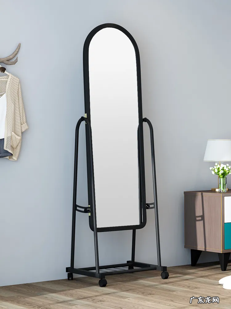 4个适合摆放试衣镜的地方 试衣镜放在家里面哪个位置比较好