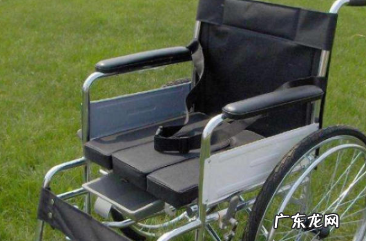 下肢残疾不能站立的人怎么称体重,秤小坐不下