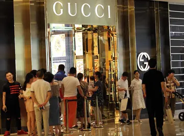 全球奢侈品网站排行榜 买奢侈品去哪个网站有正品